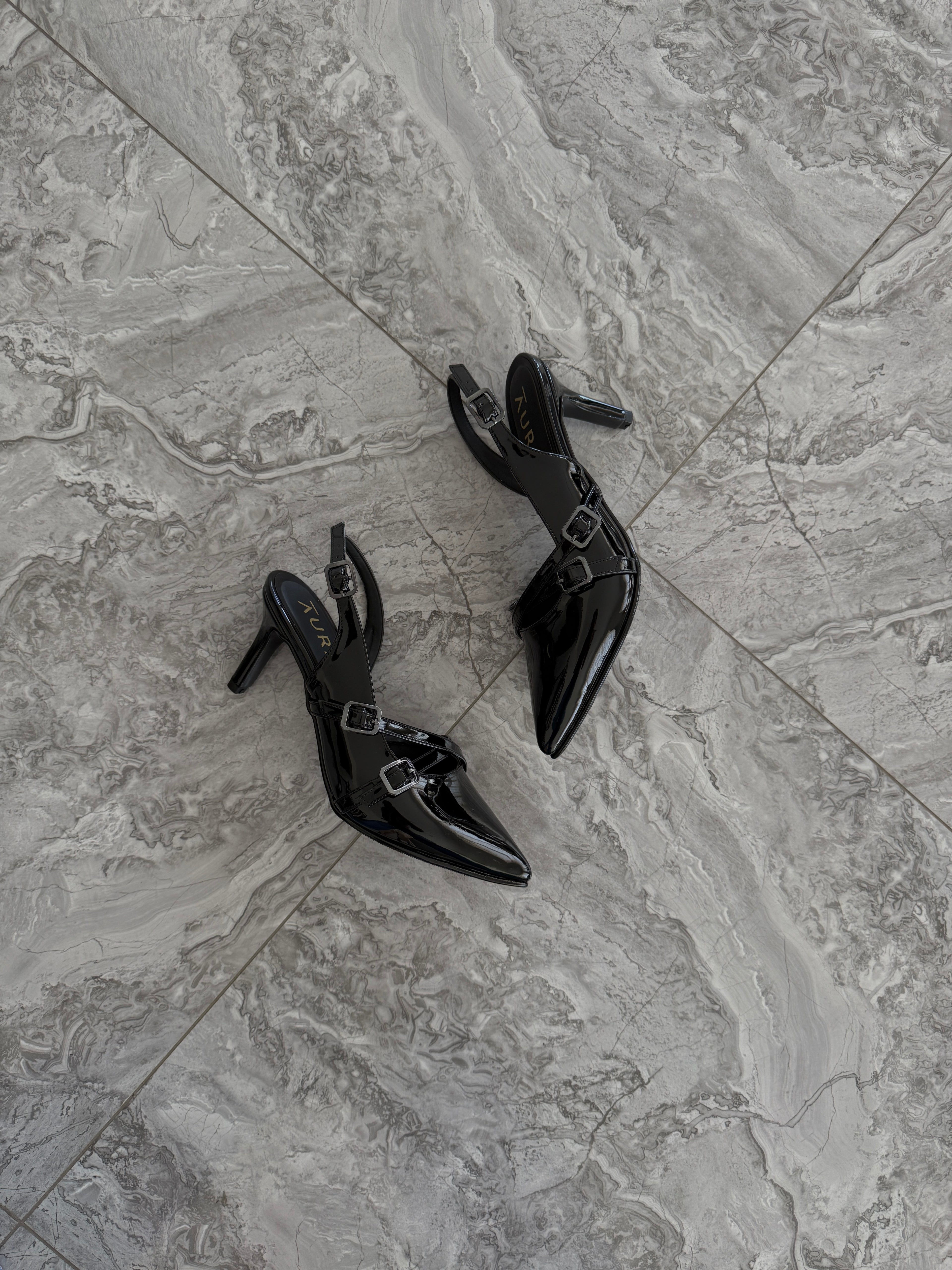 LEÍA HUESO - NEGRO